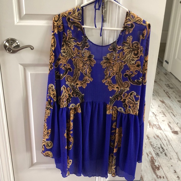 Free People Tops - Free People flowy tunic w/ bell sleeves-gorgeous!